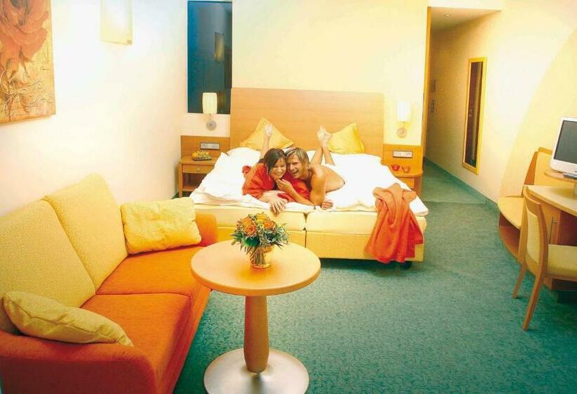 חדר סטנדרט עם מרפסת, Eurothermenresort Bad Schallerbach   Hotel Paradiso Superior