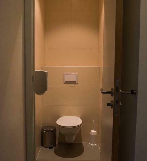 四人标准间, Generation Europe Youth Hostel