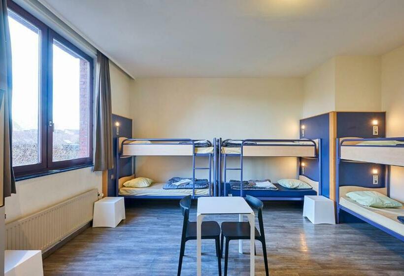 四人标准间, Generation Europe Youth Hostel