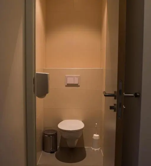اتاق استاندارد, Generation Europe Youth Hostel