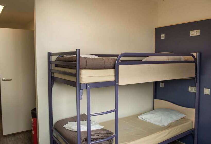 四人标准间, Generation Europe Youth Hostel