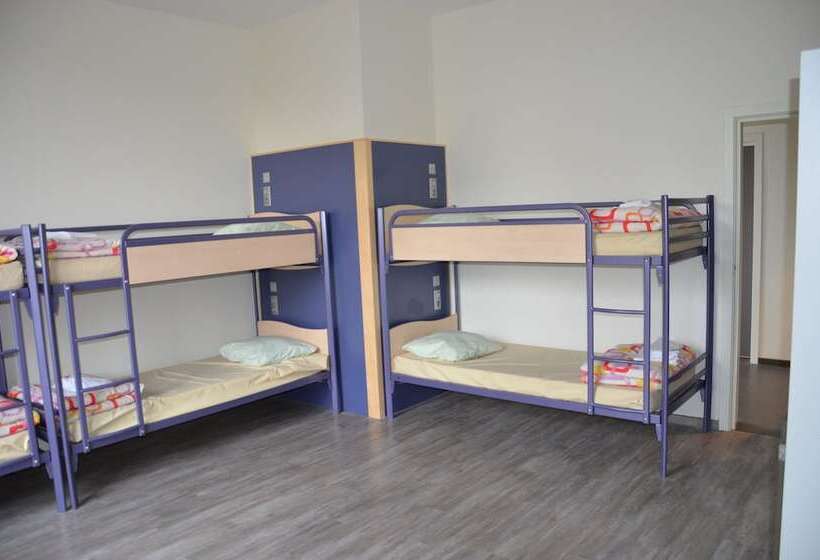四人标准间, Generation Europe Youth Hostel