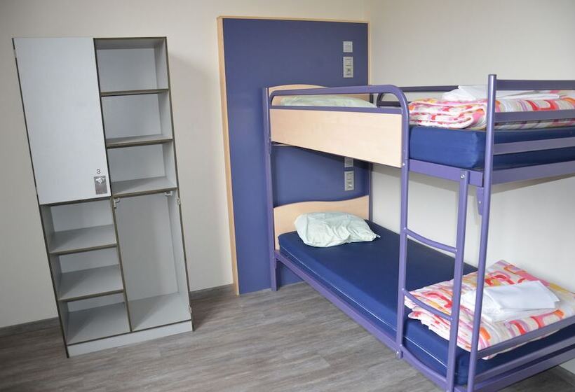 四人标准间, Generation Europe Youth Hostel