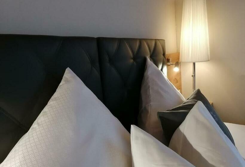 스탠다드 발코니 룸, Huber   Das Tiroler B&b