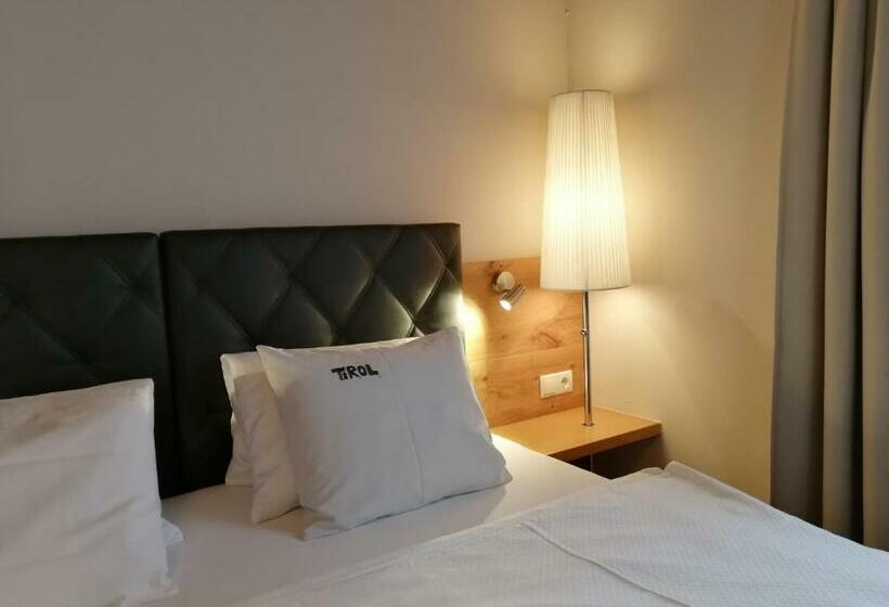 스탠다드 발코니 룸, Huber   Das Tiroler B&b