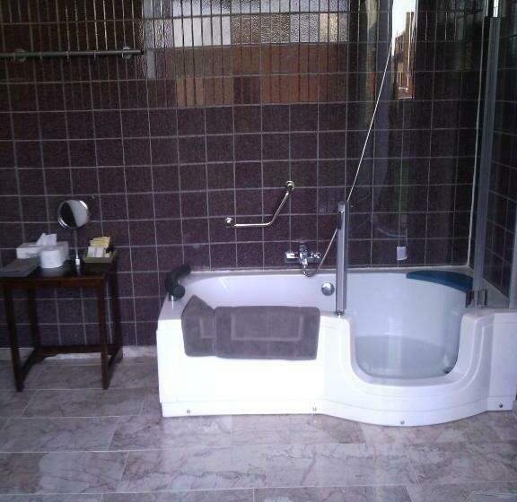 标准间, Golden Dragon