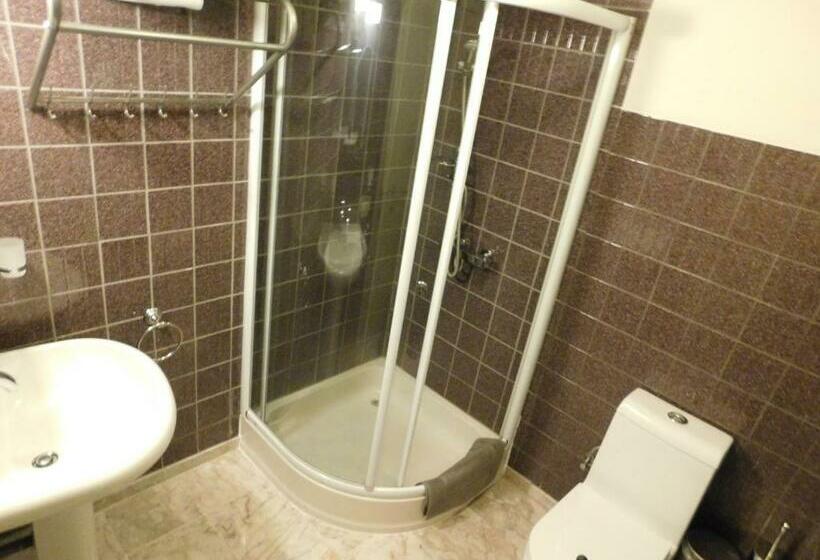 高级家庭房间, Golden Dragon