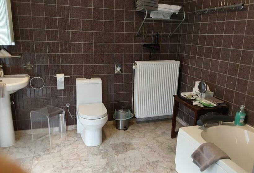 标准间, Golden Dragon