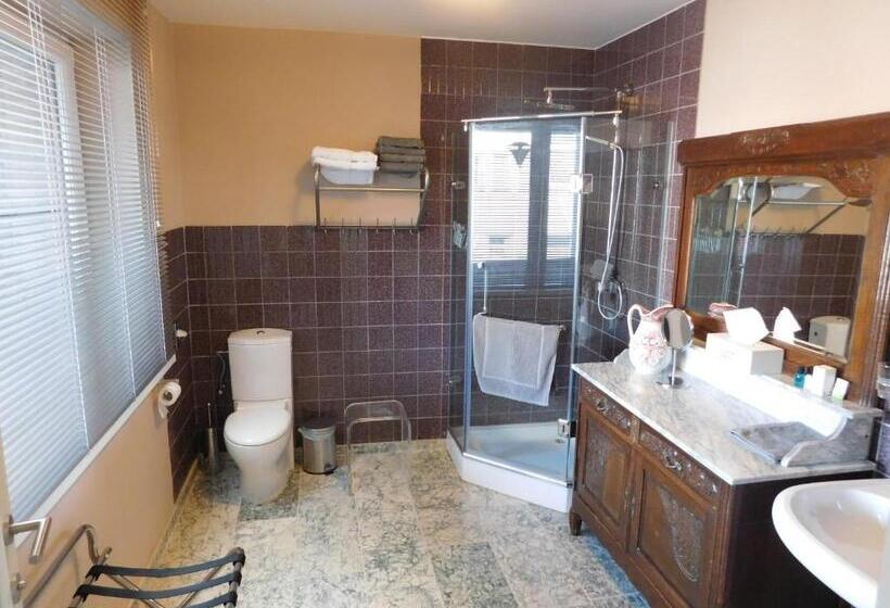 豪华房间, Golden Dragon