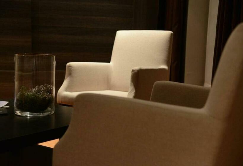 디럭스 룸, De Goedendag