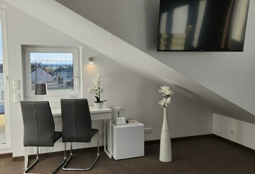 스탠다드 룸, Michael