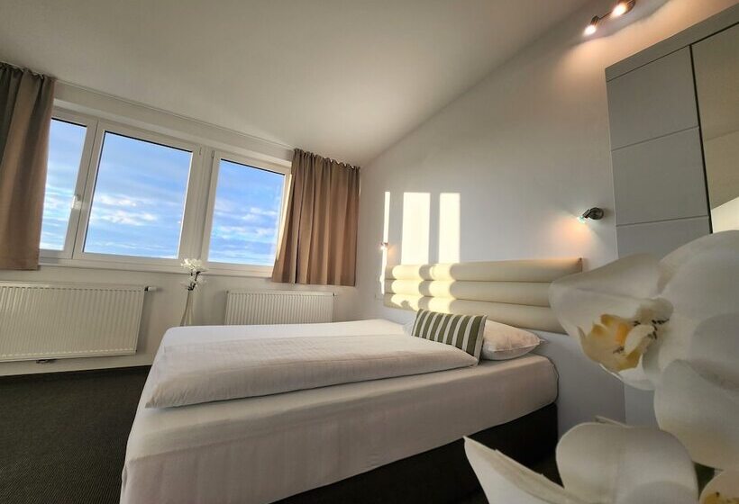 스탠다드 룸, Michael