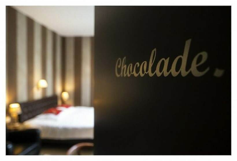 غرفة قياسية, Restaurant Vous Lé Vous