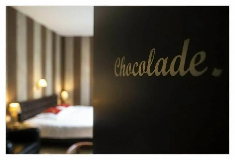 Standard Room, Restaurant Vous Lé Vous