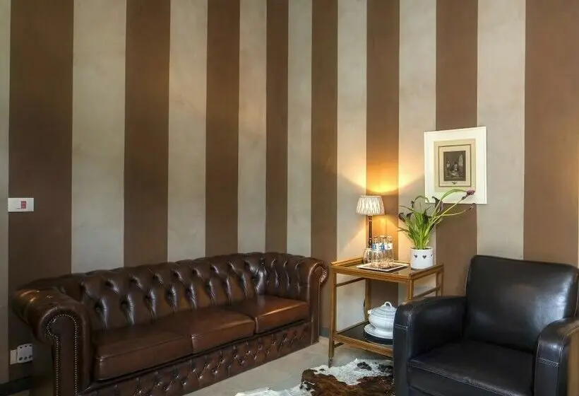 Standard Room, Restaurant Vous Lé Vous