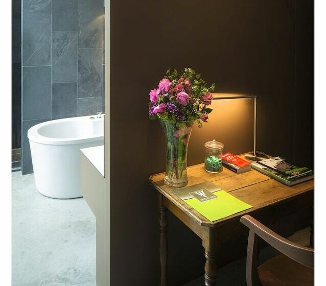 غرفة قياسية, Restaurant Vous Lé Vous