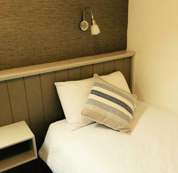 스탠다드 룸, The Town House