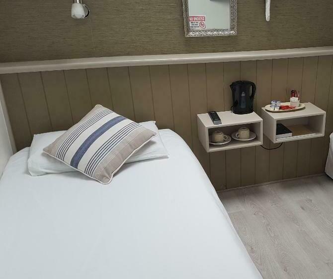 스탠다드 룸, The Town House