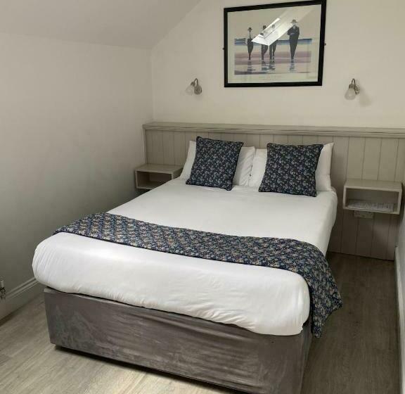 스탠다드 룸, The Town House