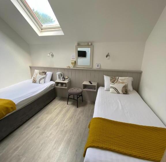 스탠다드 룸, The Town House