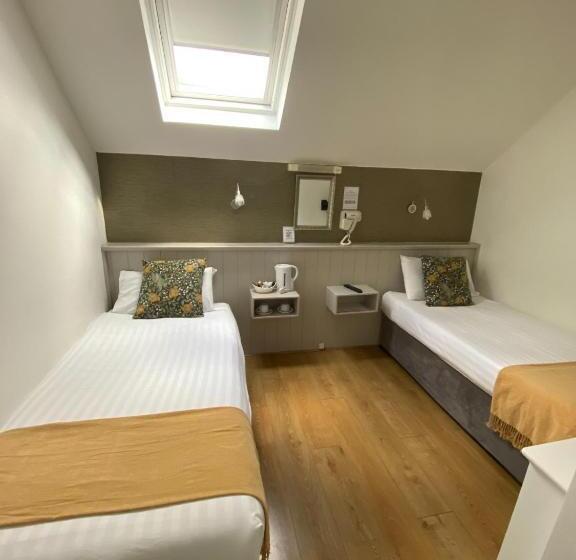 스탠다드 룸, The Town House