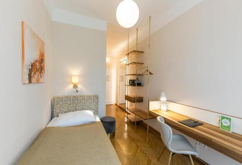 Номер Стандарт Индивидуальный, Stadthotel Zur Goldenen Krone