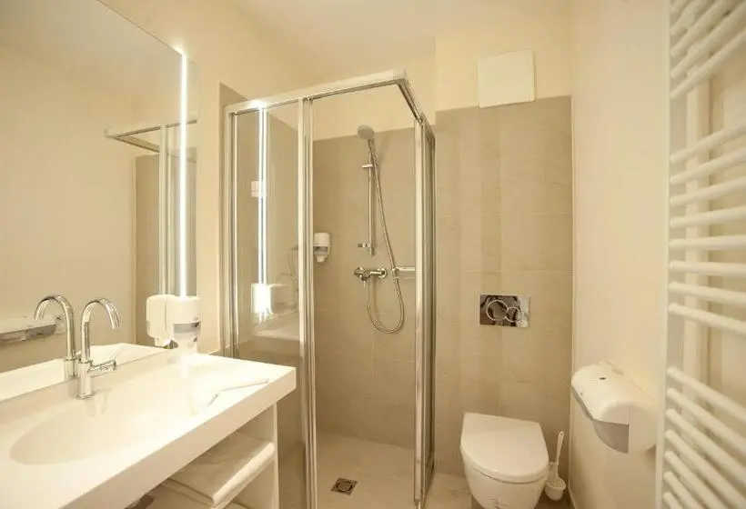 Comfort Yhden Hengen Huone, Stadthotel Zur Goldenen Krone