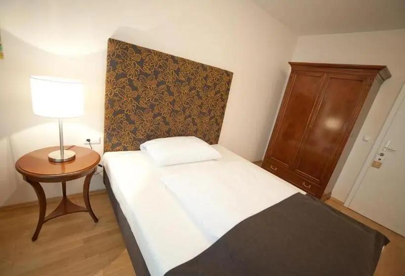Comfort Yhden Hengen Huone, Stadthotel Zur Goldenen Krone