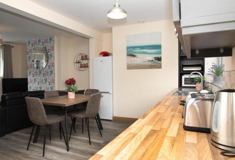 Апартаменты 2 Спальни, Arch House B&b & Apartments