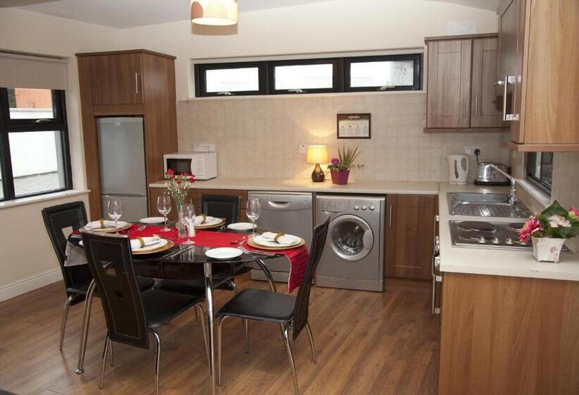 ３ベッドルームアパートメント, Arch House B&b & Apartments