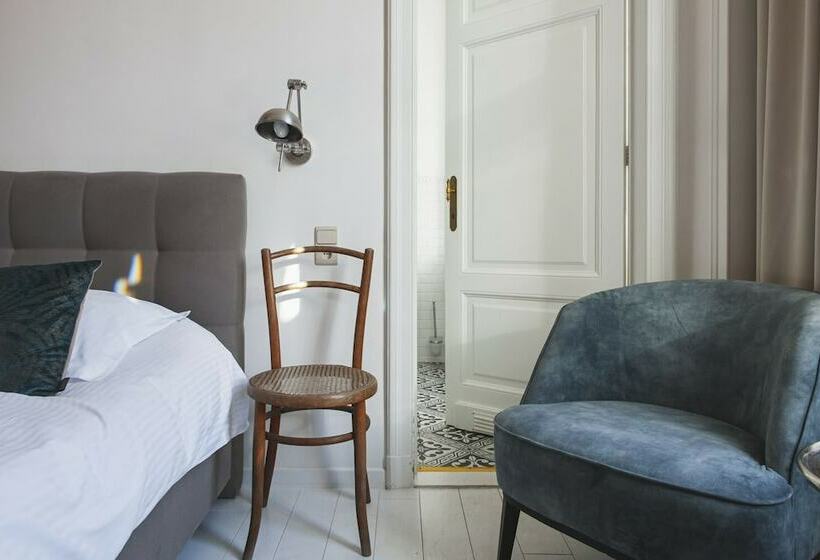 اتاق استاندارد, B&b La Passion Interdite