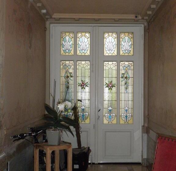 سوییت لوکس, B&b Villa D'hondt