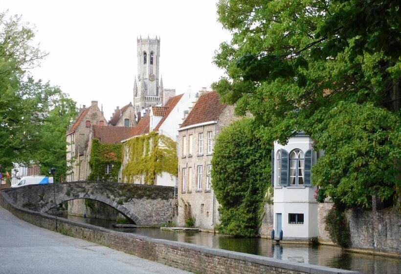 سوییت لوکس, B&b Villa D'hondt