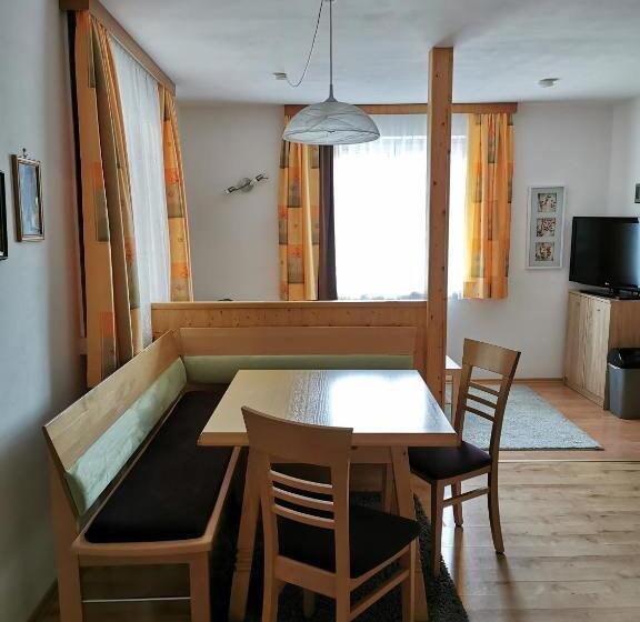 침실 1개 아파트, Haus Höll Herta