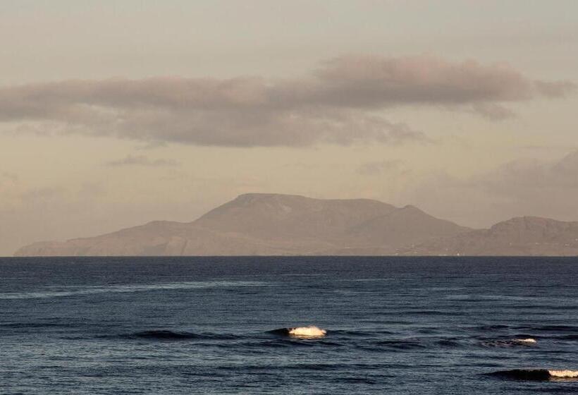 غرفة قياسية مطلّة علي البحر, Maddens Bridge Bar & Guesthouse