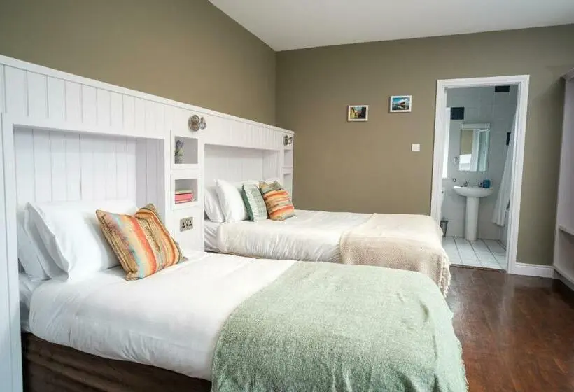 Standard Kolmen Hengen Huone, The Lodge Doolin