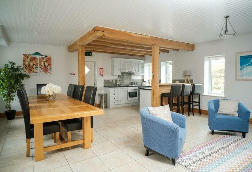 غرفة قياسية, The Lodge Doolin