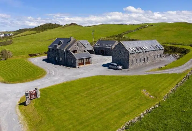 Perhehuone, The Lodge Doolin