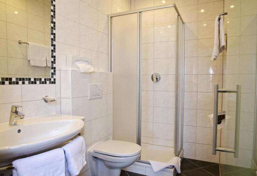 Апартаменты 2 Спальни, Berghotel Rasis