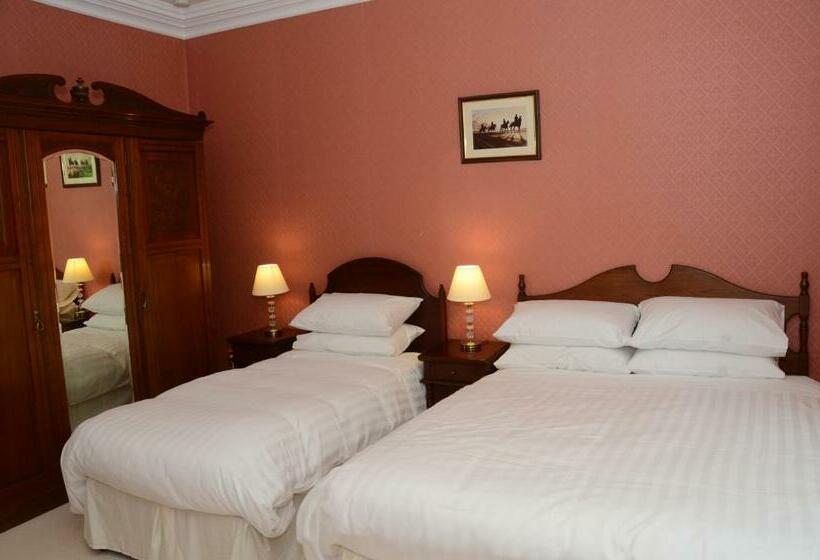 Standard 3 Pers. Værelse, Cannaway House B&b
