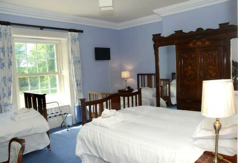 Perhehuone, Cannaway House B&b
