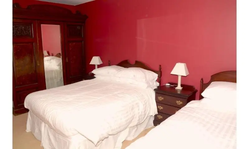 Standard Kolmen Hengen Huone, Cannaway House B&b