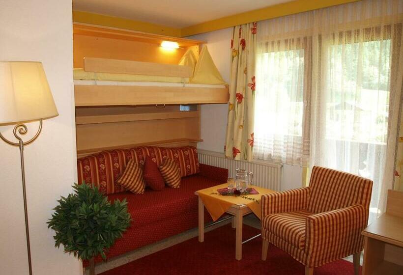 اتاق استاندارد با بالکن, Restaurant Burgblick