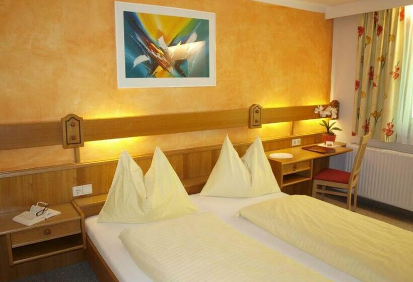 اتاق استاندارد با بالکن, Restaurant Burgblick