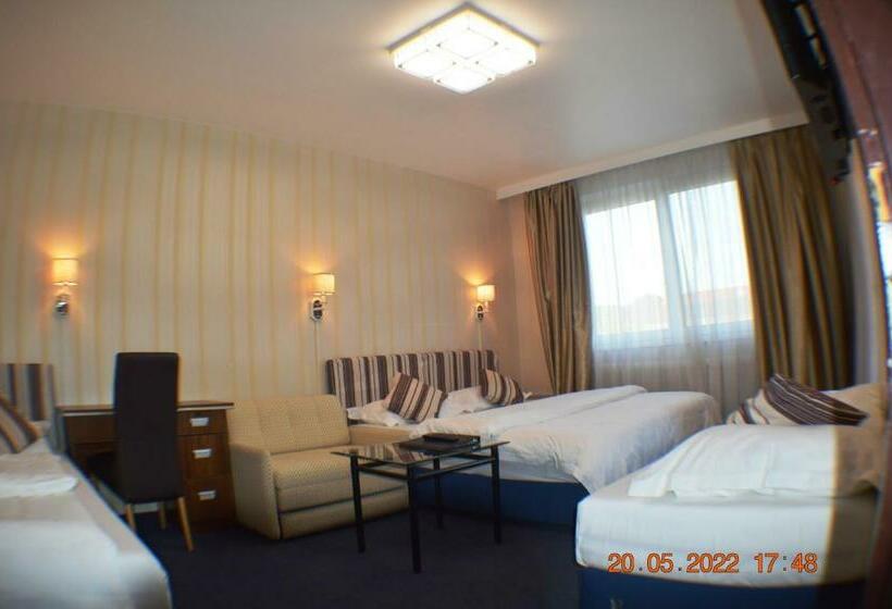 חדר משפחתי, Austria