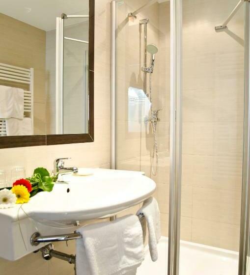 غرفة قياسية, Charly