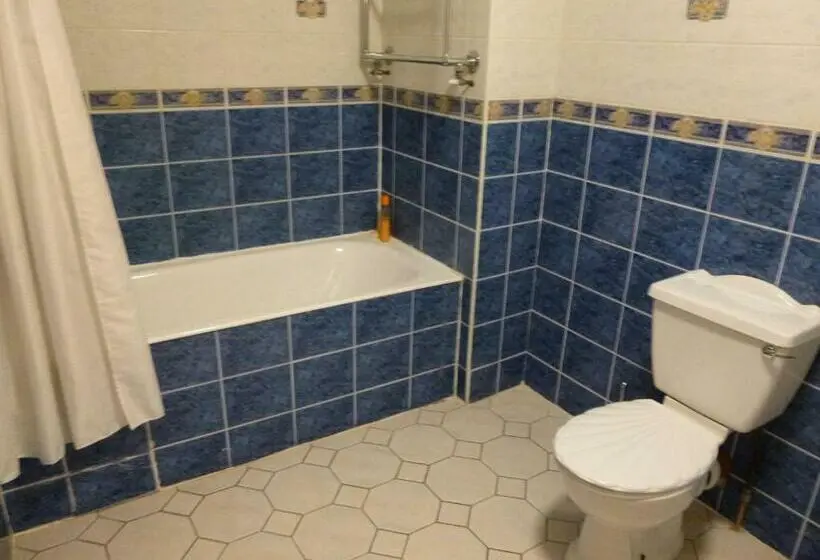 Standard-huone, Corbett Court