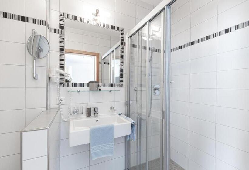 스탠다드 발코니 룸, Garni Birkhahn