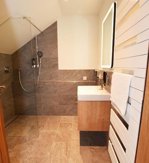 スタンダードルーム, Gasthof Lebzelter