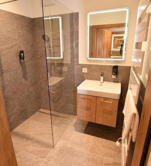 スタンダードルーム, Gasthof Lebzelter